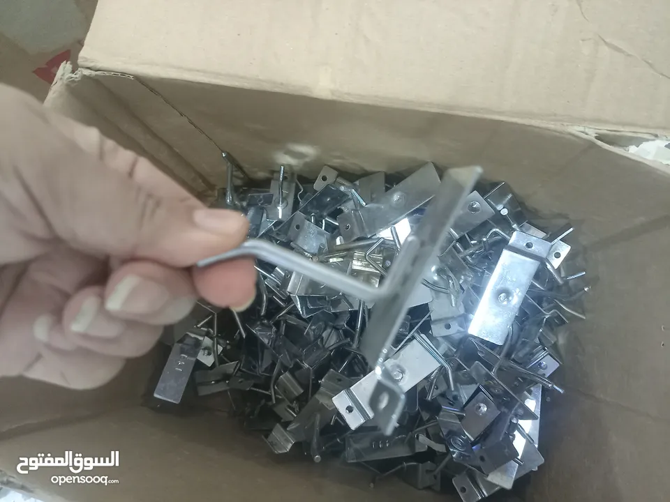 هكات ستانلس تعليق لمستلزمات المحلات التجاريه بأحجام مختلفه