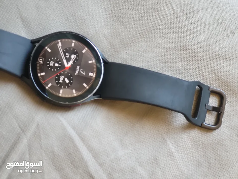 ساعة سامسونج جلاكسي نظيفة