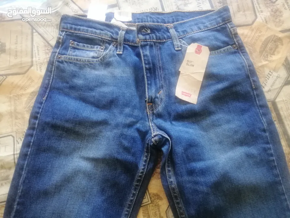 جينز Levi's للبيع