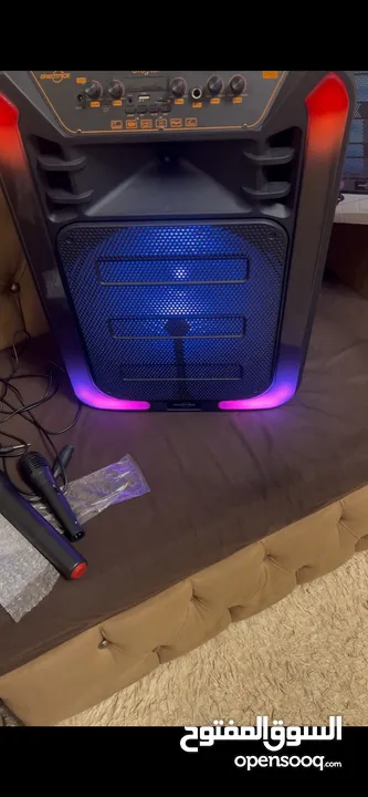 سماعة حفلات BT Speaker .. 15 inch  لا سلكية .. جديدة جدا استعمال مرة واحدة فقط . التواصل عبر الواتس