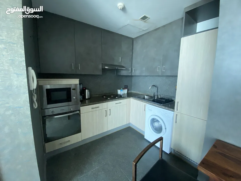 1 BEDROOM APARTMENT IN PREMIUM FLOOR WITH SEA VIEW