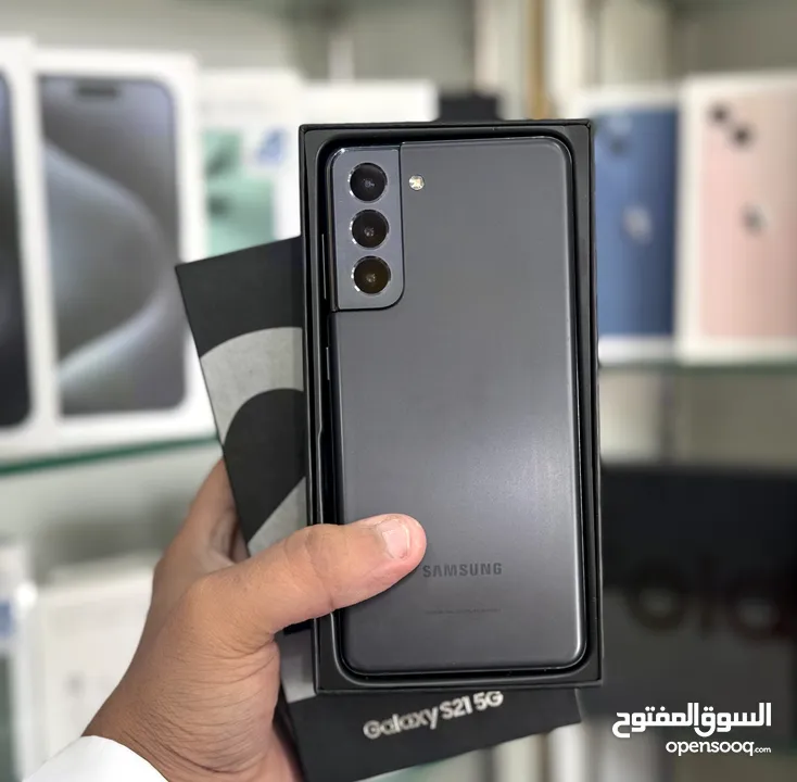 عرض خااص : Samsung s21 5G 256gb هاتف نظيف جدا بحالة الوكالة بدون اي شموخ أو مشاكل مع ضمان و ملحقات