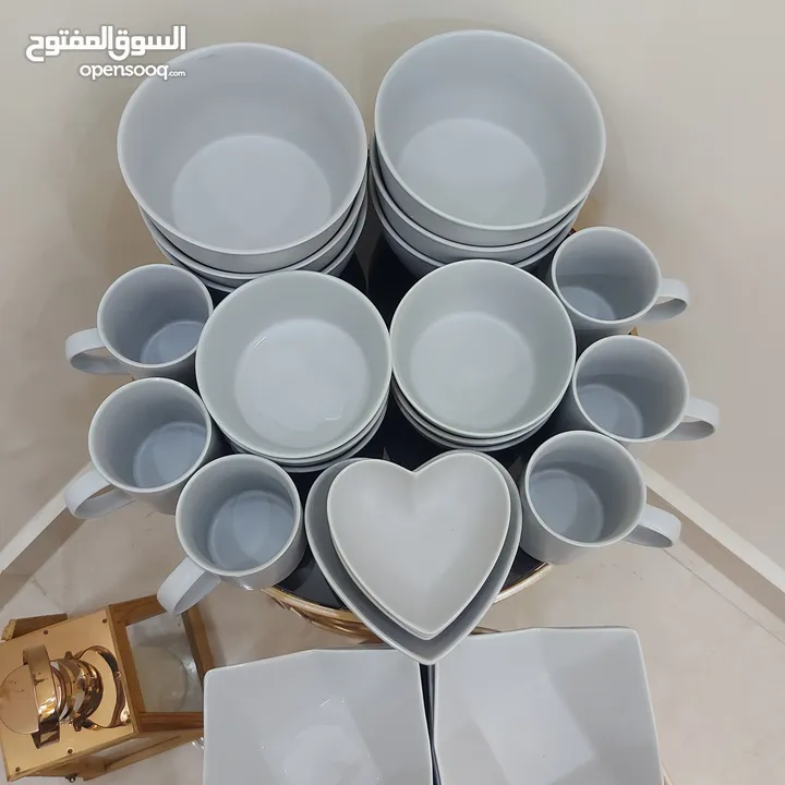 طقم صحون وزبادي وكاسات