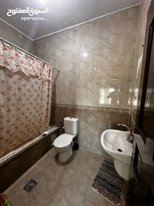 شقه للبيع على نفس دوار نيلسون مانديلا بسعر مغري