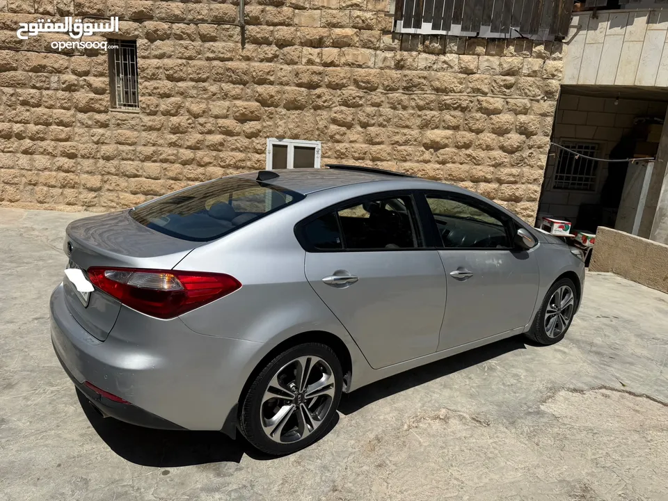 كيا سيراتو  k3 موديل 2015 فل الفل اضافات نخب