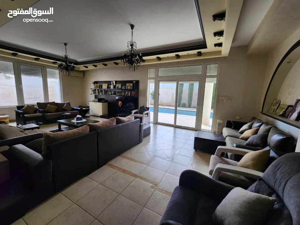 فيلا مستقلة نصف مفروشة في منطقة الظهير للبيع - ref : 14512