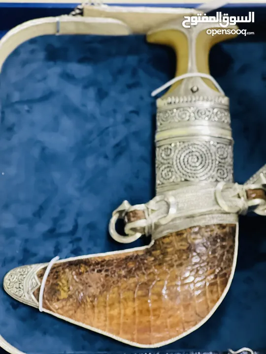 خنجر عماني للبيع