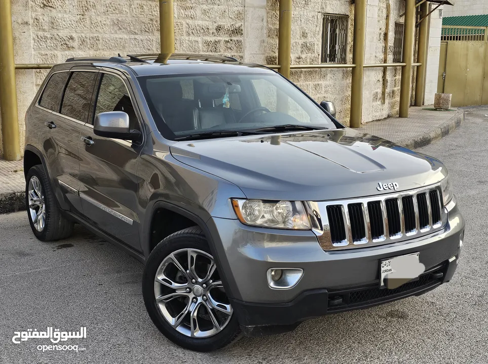 Grand Cherokee 2011 - جراند شروكي فل اضافات بانوراما بحالة ممتازة