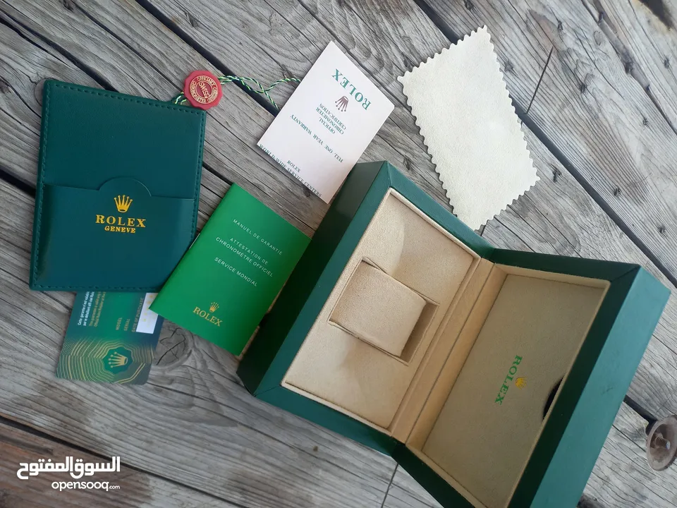 ROLEX BOX  &BREITLING
