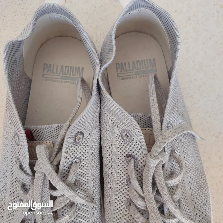 حذاء رياضي ماركة Palladium