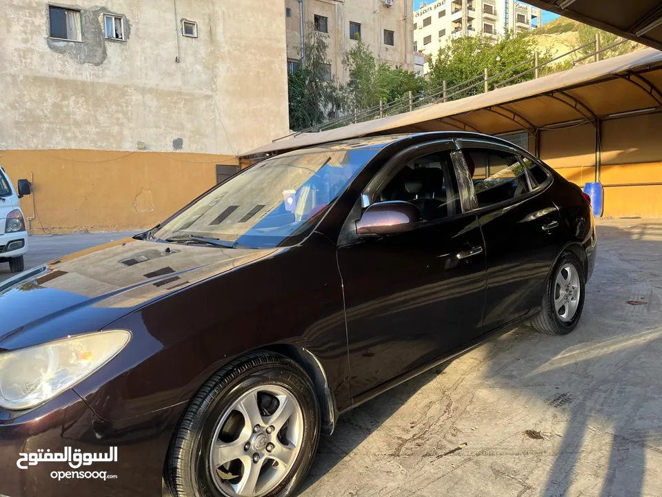 هيونداي إلنترا بحالة ممتازه