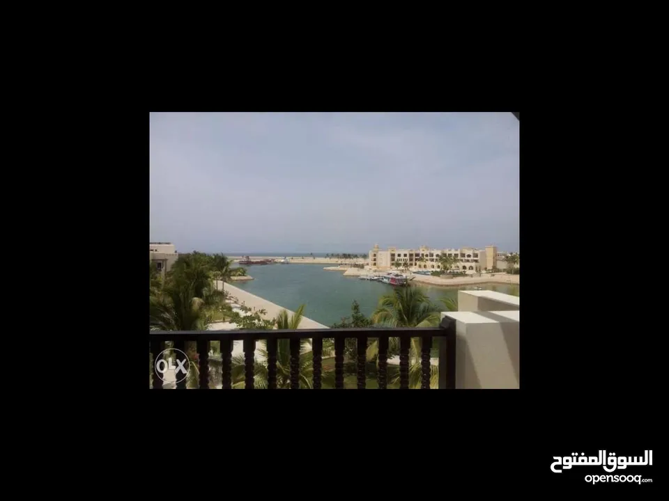 Luxury apartment with a private Roof  شقة فاخرة مطلة مباشرة على المارينا- منتجع هوانا صلالة