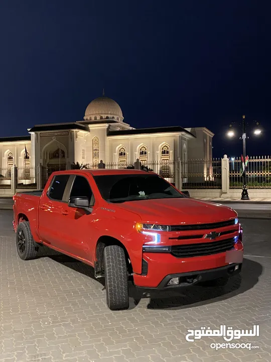 سلفرادو موصفات RST V8 5.3 فور ويل معدل ومسيرفس وجاهز لايحتاج لشي ممشى قليل فقط 9000 ميل