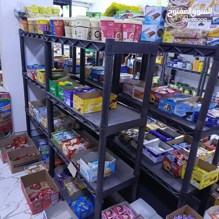 سوبر ماركت للبيع في موقع ممتاز بالقرب من مسجد نزال الكبير على الشارع