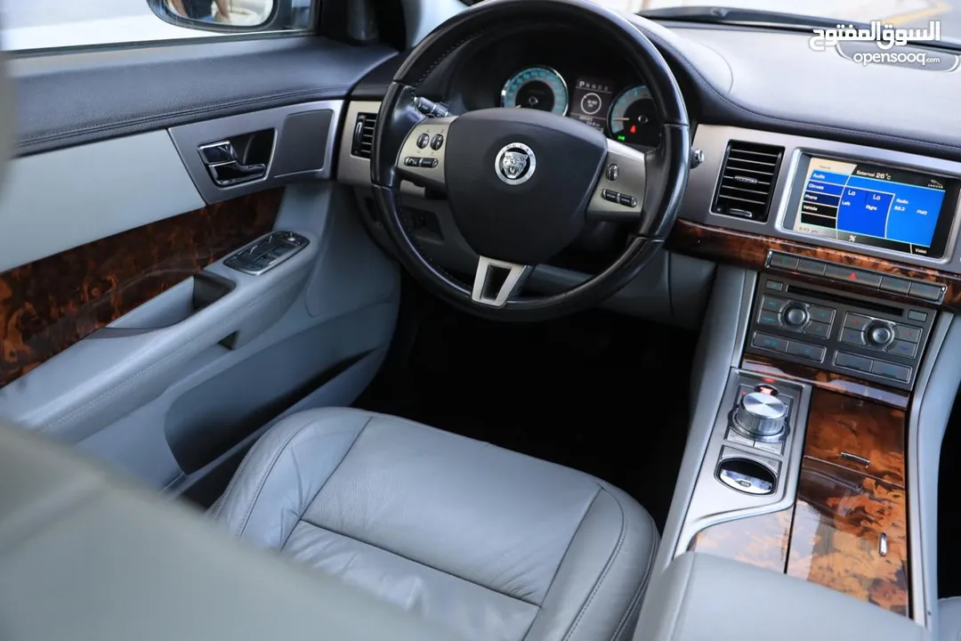 Jaguar XF 2009 3.0L    جاكوار xf 2009 وارد الوكالة / صيانة الوكالة  قاطعه مسافه 88 الف كيلو فقط