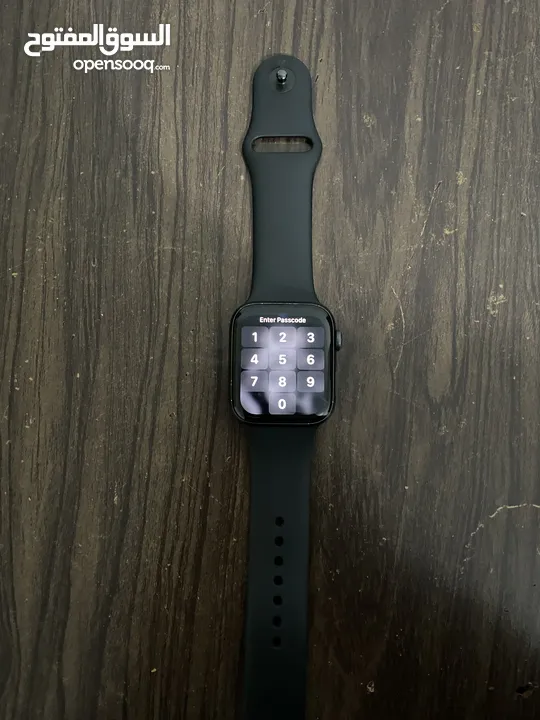 Apple watch se1 حالة ممتازة جداً قياس 44m سعر قابل