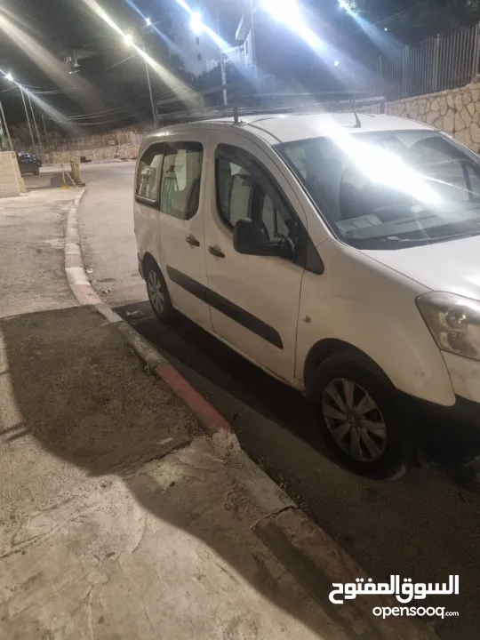 سيارة للبيع