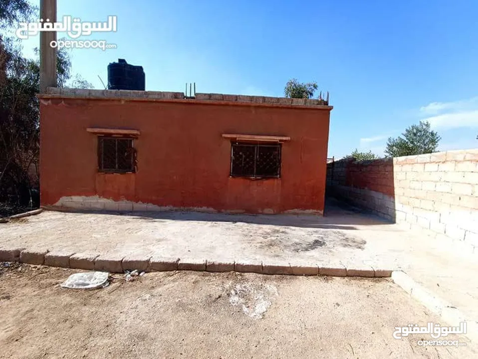 بيت مستقل للبيع في الهاشميه حي الفيحاء