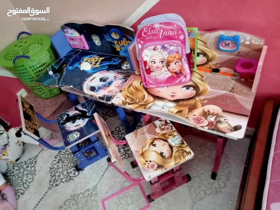 مكاتب أطفال الروضة والابتدائي  الطاولة المثالية لطفلك للدراسة واللعب براحة وامان