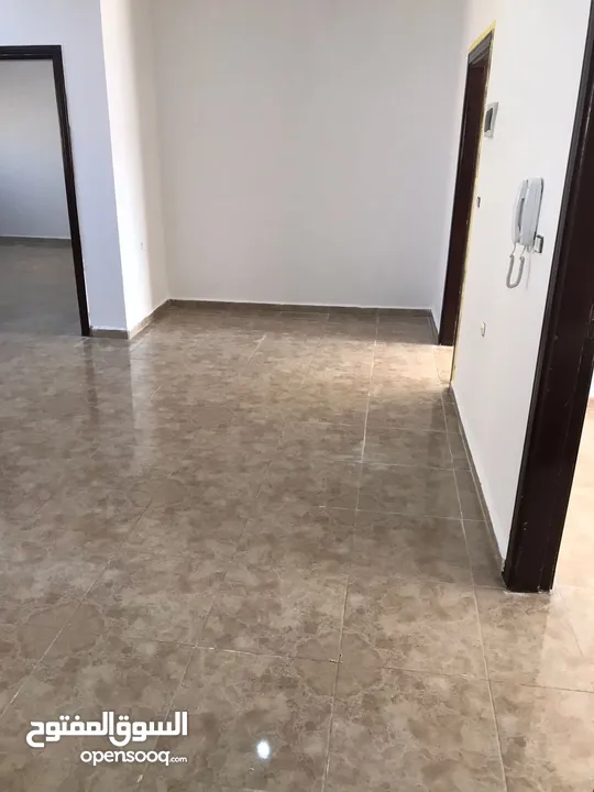 شقه فاخره للإيجار بجانب جامع بدر