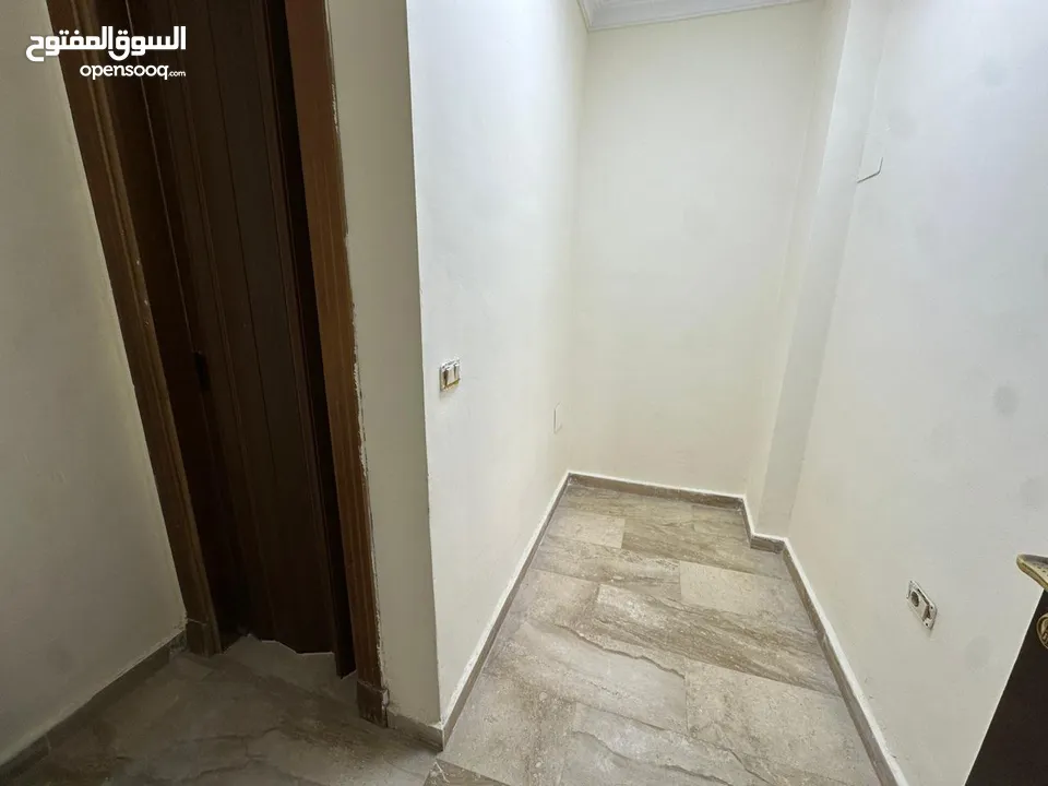 Semi furnished duplex apartment for rent in Abdoun ( Property 42148 )-174787292