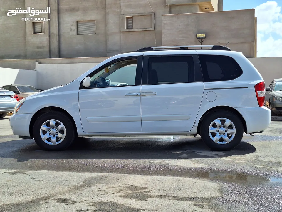 KIA SEDONA 2010