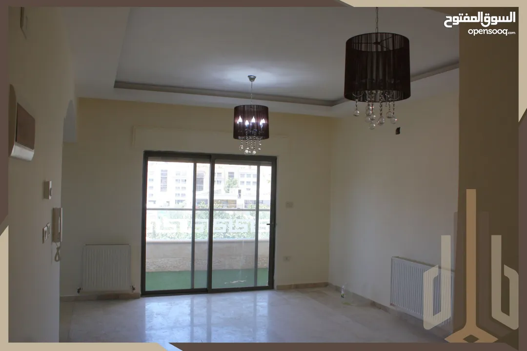 شقة طابق اول في مرج الحمام قرب مدرسة الخمائل مساحة 185م