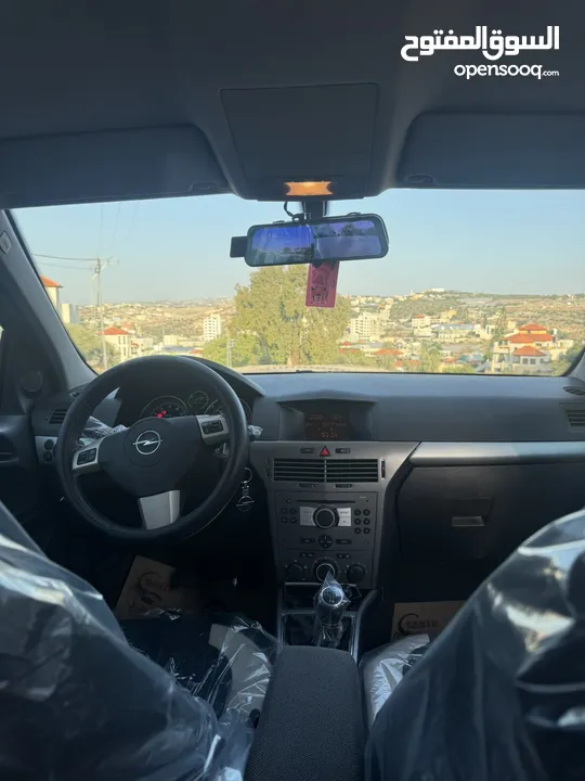 اوبل استرا موديل 2006