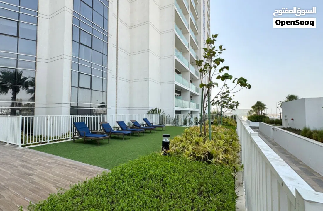 الاكثر طلبا جاهز للتسليم استديو مجهز بالكامل مع الفرش بالكامل مجانا بمنطقه حيويه استثماريه متميزه