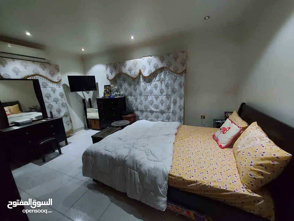 6 Bedrooms Furnished Villa for Rent in Qurum REF:820R