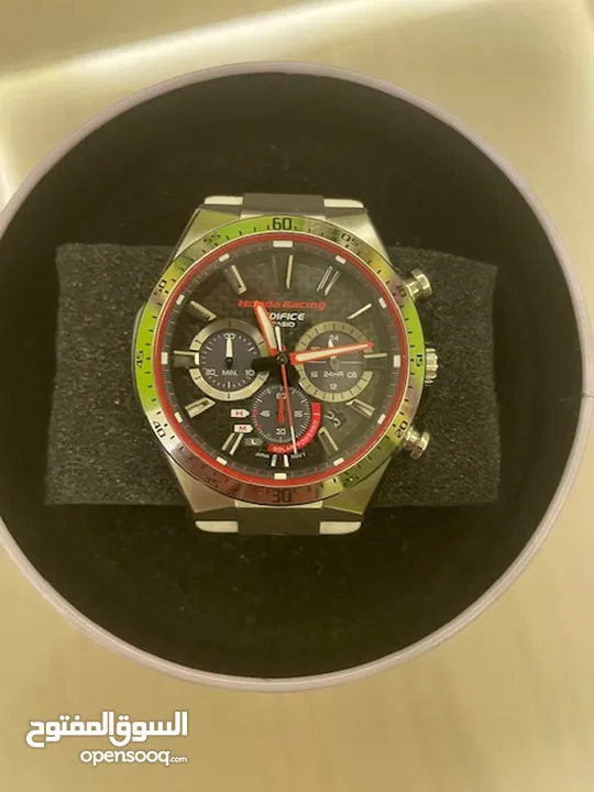 CASIO EDIFICE Honda Collaboration EQS-800HR-1AJR – Limited Edition Racing Watch