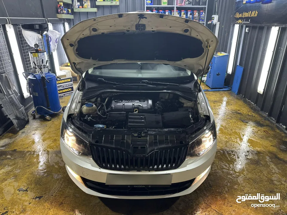 سكودا فابيا special edition شصي طويل بالكرتونة مش داخلة كراج بالصلاة على النبي