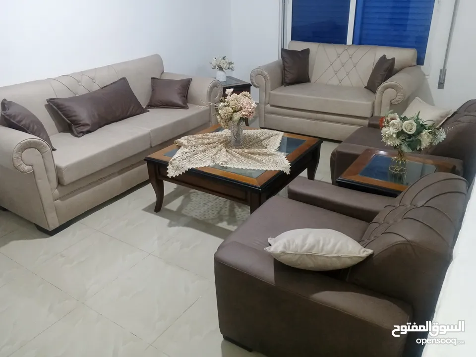 طقم كنب شبه جديد للبيع