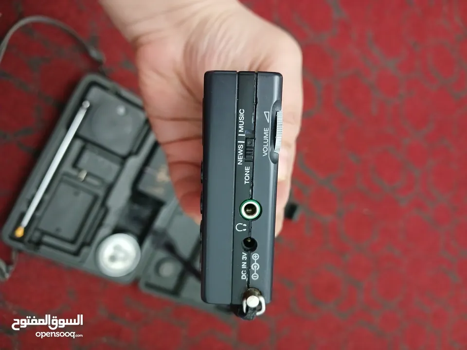 راديو SONY نادر جدا ياباني اصلي مع شنطته وكامل معداته