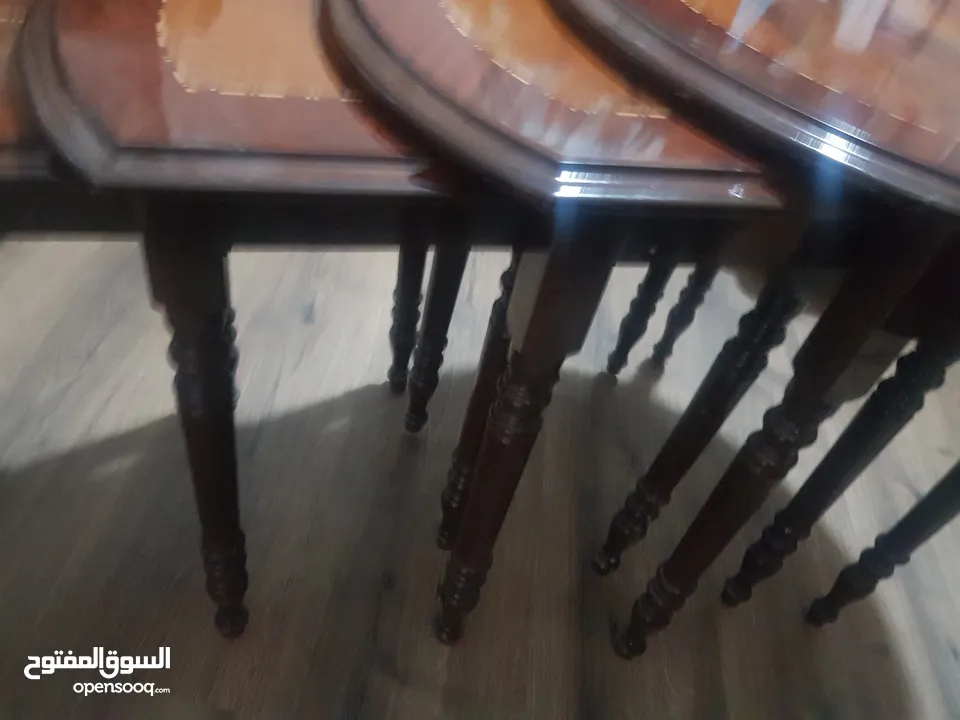 طقم طرابيزات درج صناعة تركية خشب زان أربع قطع قشرة دهان بوليستر ضد الحرارة بسعر مغري