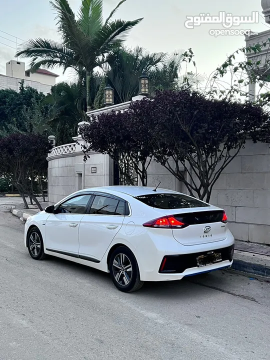 ايونيك هايبرد كرتووونه