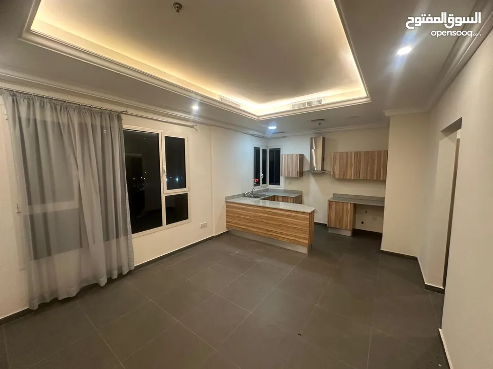 لللايجار عمارة بالسالمية44 شقة - For rent, a building in Salmiya consisting of 44 apartments -