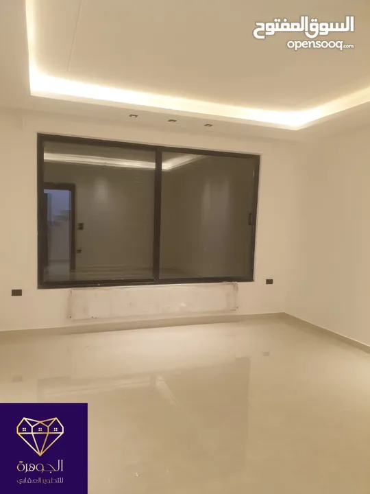 طابق اخير مع روف دوبلكس فاخر لم يسكن لقطه وبسعر مغري جدا عرض خاص أرقى مناطق خلدا وام السماق