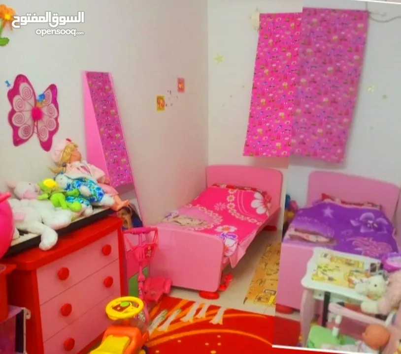 غرفة نوم من ايكيا بناتي من عمر سنتين الي 10 سنوات للبيع قابله للتفاوض