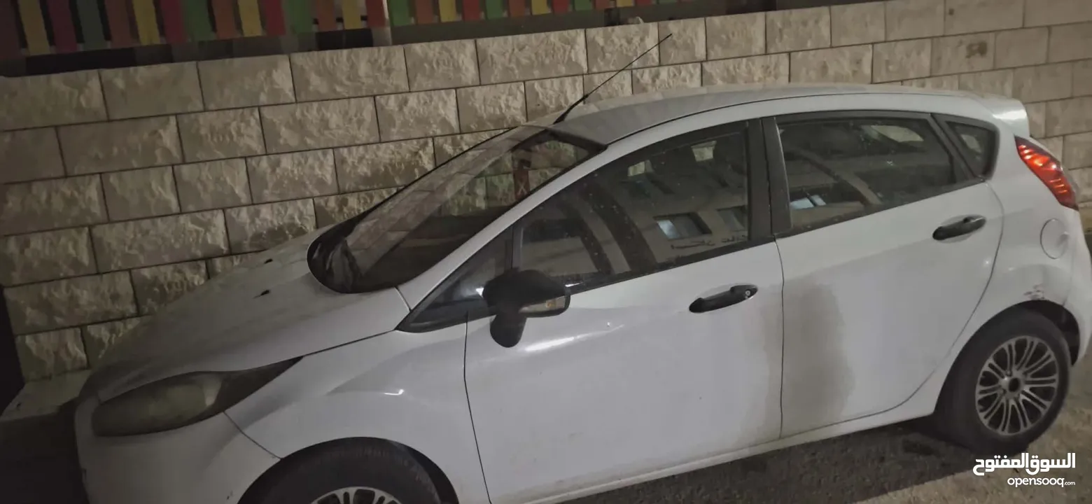 سيارة فورد فيستا 2014