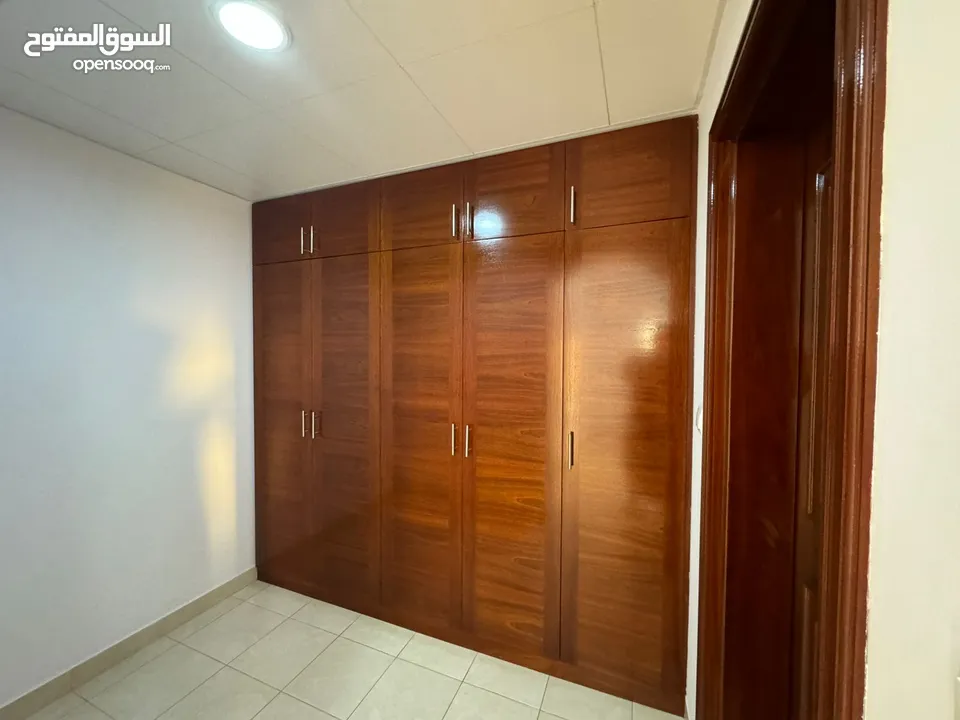 4 + 1 BR Luxurious Villa in Muscat Hills with Private Pool and Amazing View