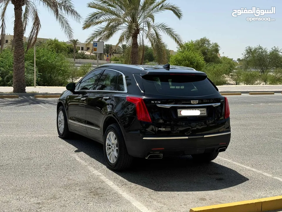 Cadillac XT5 / 2018 (Black)