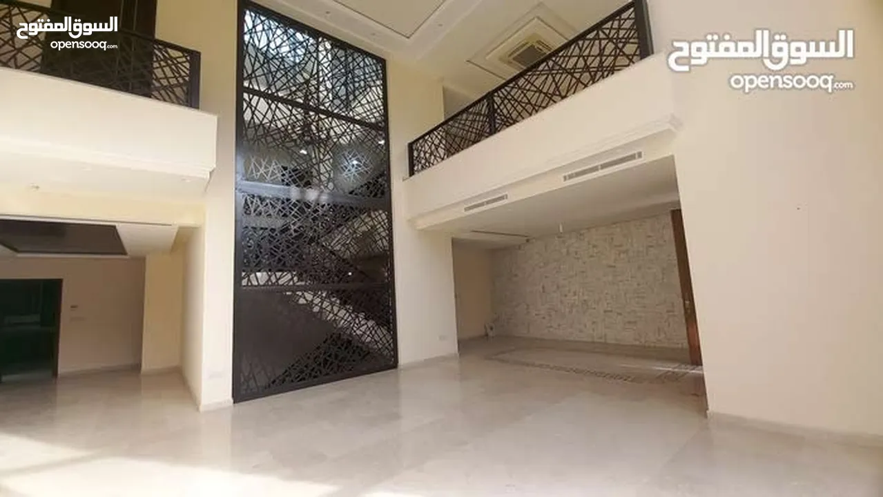 فيلا مستقله فارغه للايجار+ تشطيبات فاخره سوبر ديلوكس مسبح + مصعد + 4 طوابق