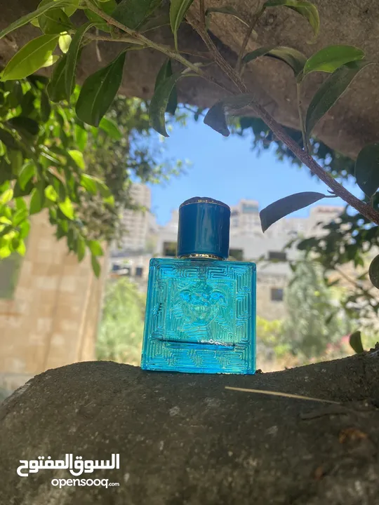 اي عطر 25 كل روائح الجديده عطر بعلبته اصلي يدوم 3 ساعات موجود كل العطور في صفحه إنستغرام
