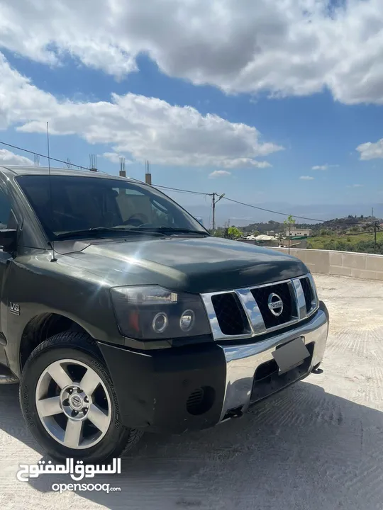 للبيع او البدل بكم نيسان تيتان  بنزين فورويل شغال فتحة قناص مرخص Nissan titan  قابل للتقسيط