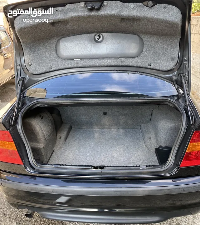 BMW e46 318 2001  بحالة ممتازة جدا