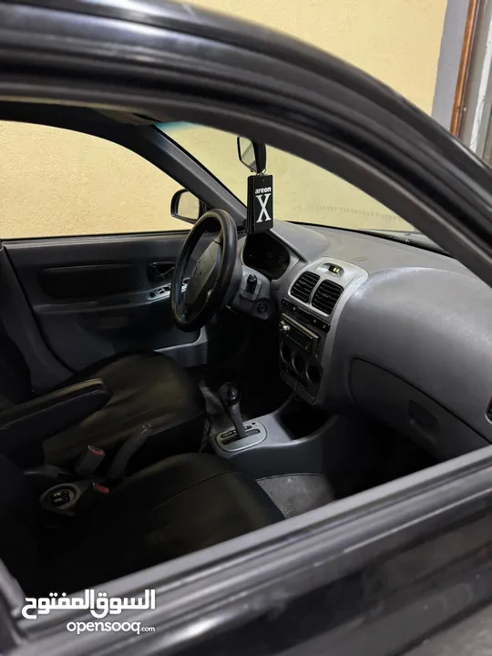 hyundai  verna  2005 هيونداي فيرنا سيارة نظيفة وسعر مناسب