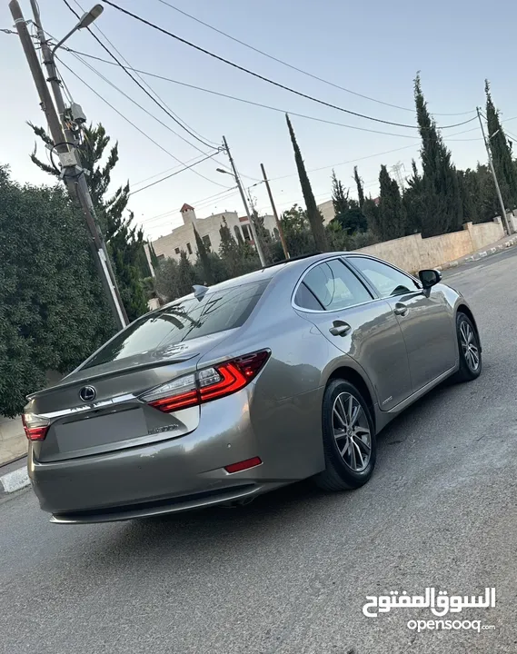 لكسز es300h بالكرتونة كرت ابيض للبيع المستعجل بسعر حرق