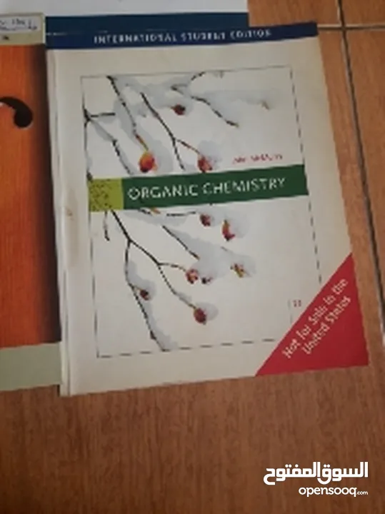 مجموعة كتب جامعية متنوعة مثل physics calculus Engineers Accounting pharmacy Human Resources Manageme