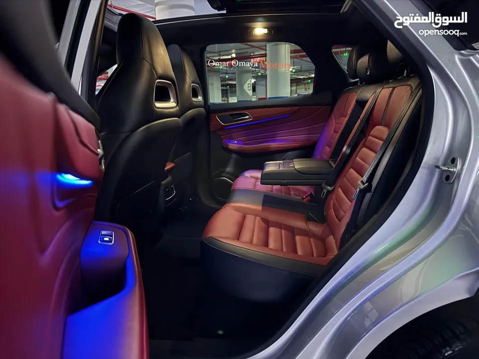 الغرفة الحمراء المميزة  MG EHS Luxury Plug-in Hybrid